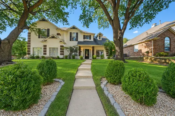 1905 Lakeway Drive, Rowlett, TX 75088