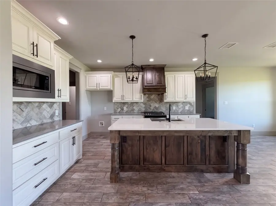 725 Cheyenne Trail, Trenton, TX 75490 - #2