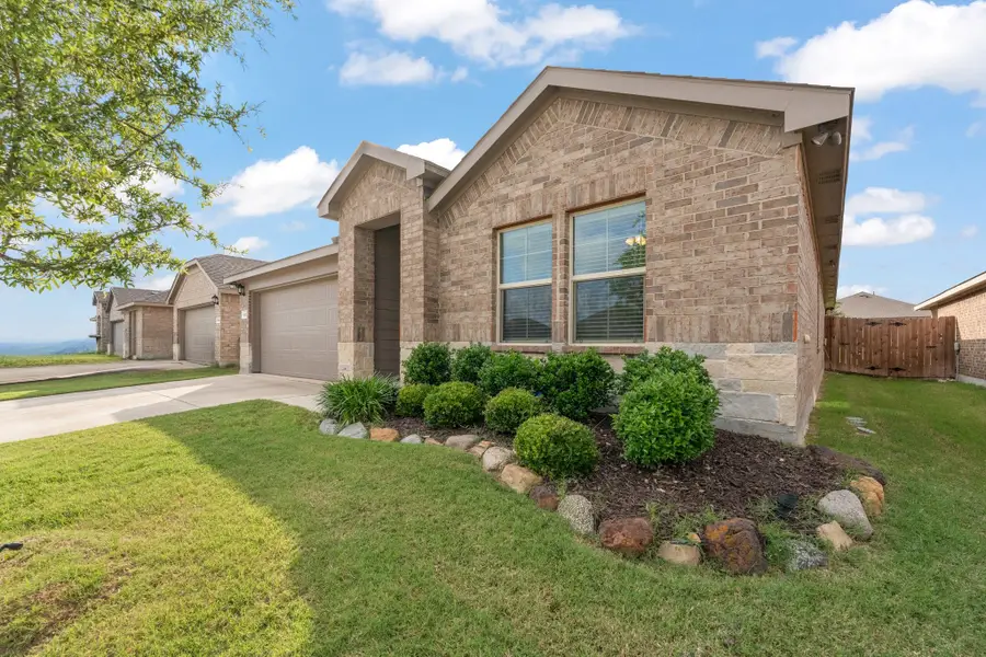 806 Peighton Court, Cleburne, TX 76033 - #2