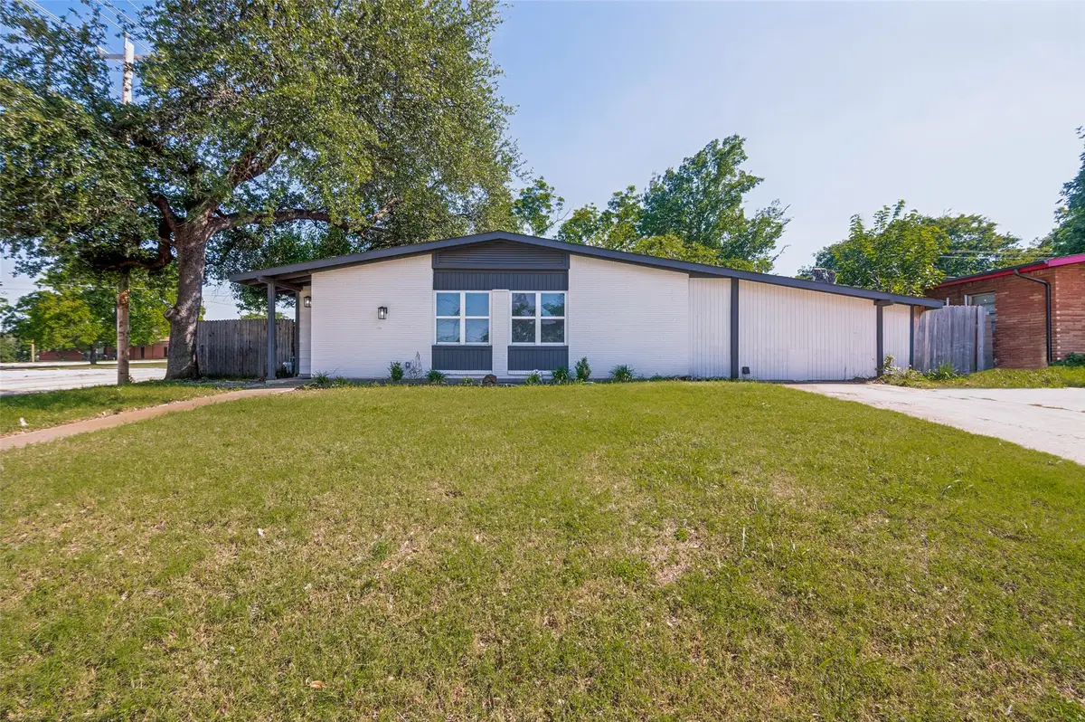 2122 Marilyn Lane, Arlington, TX 76010 - #1