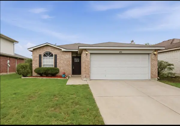 604 Bluejay Drive, Saginaw, TX 76131