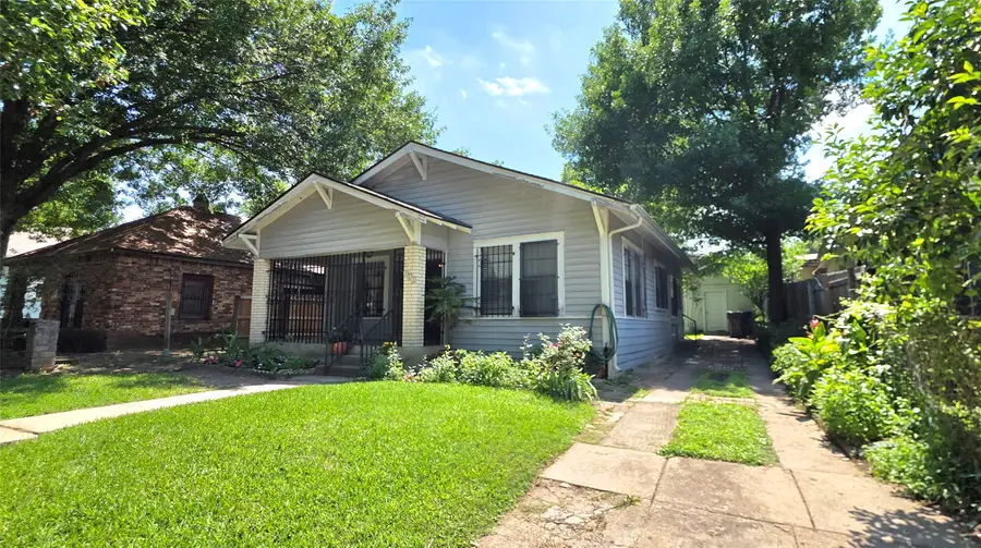 903 Cameron Avenue, Dallas, TX 75223 - #2