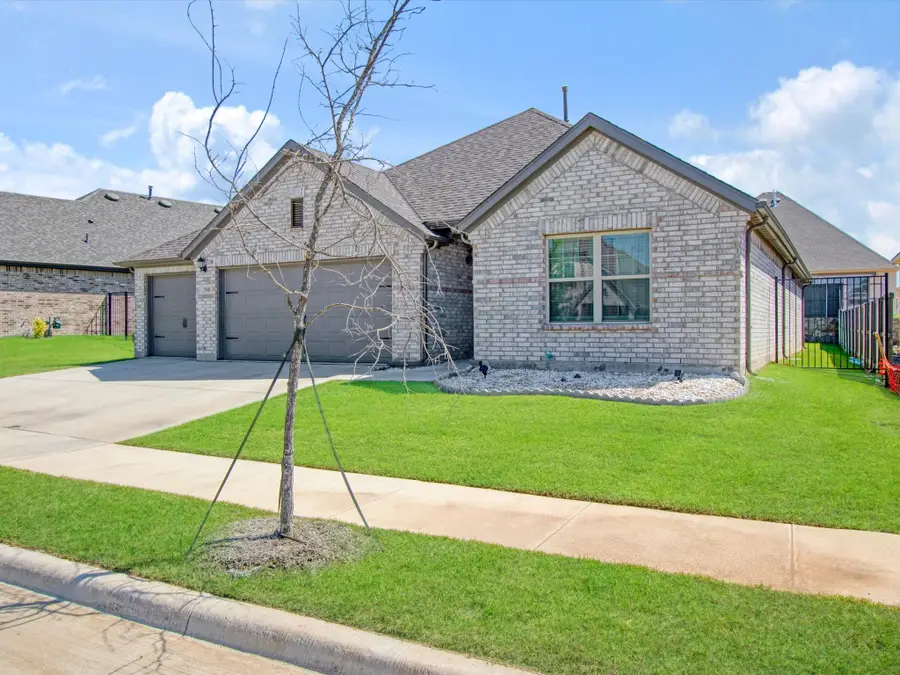 3541 Redbud Flower Trail, Venus, TX 76084 - #3