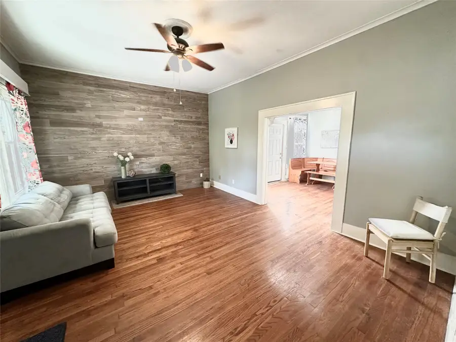 402 5th Street, Benton, LA 71006 - #3