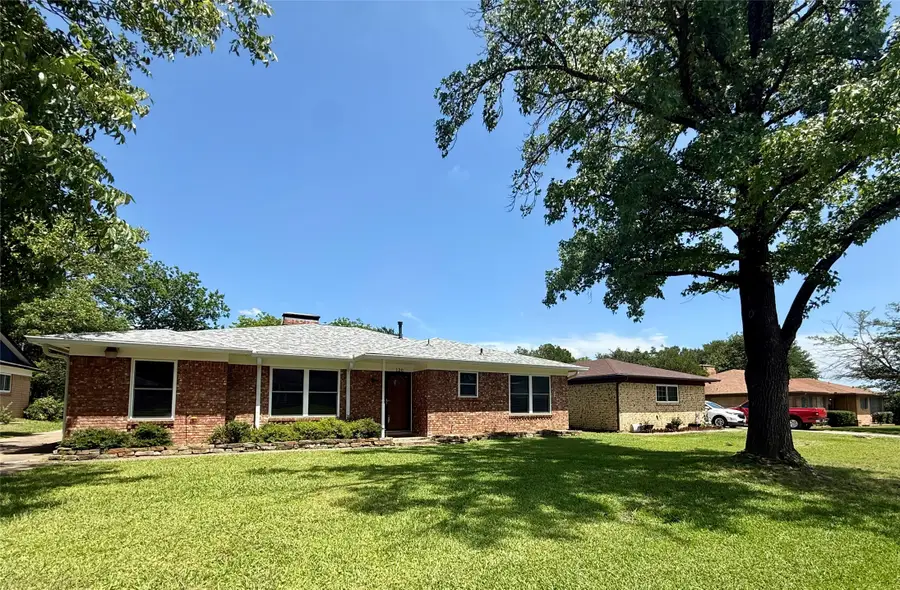 120 S Lynn Avenue, Denison, TX 75020 - #2