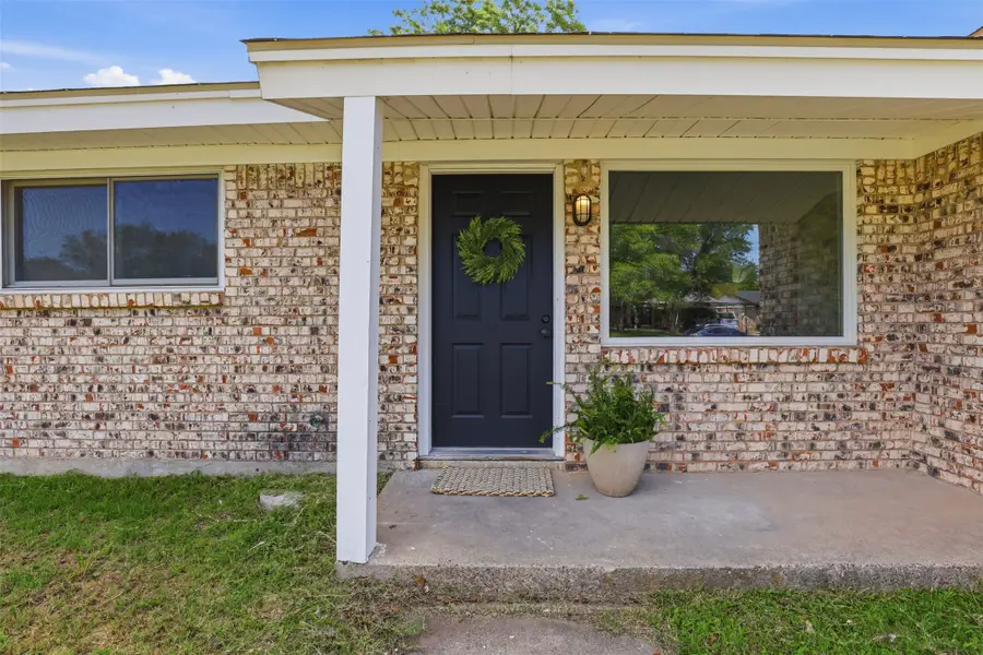 833 Bridle Avenue, White Settlement, TX 76108 - #2