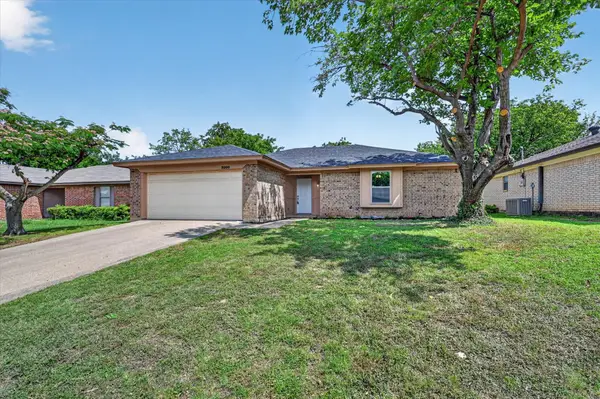 3200 S Meadow Drive, Fort Worth, TX 76133