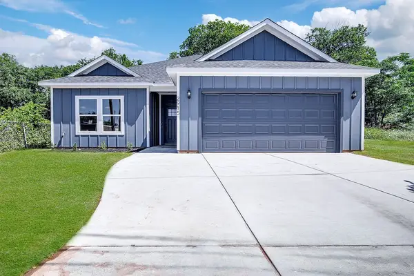 2915 La Salle Street, Fort Worth, TX 76131