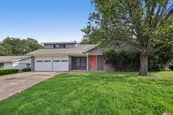 744 Willow Street, Hurst, TX 76053