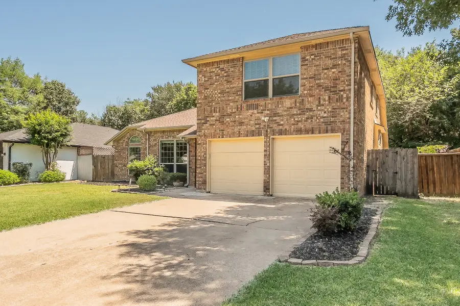 829 Brentwood Drive, Grand Prairie, TX 75052 - #3