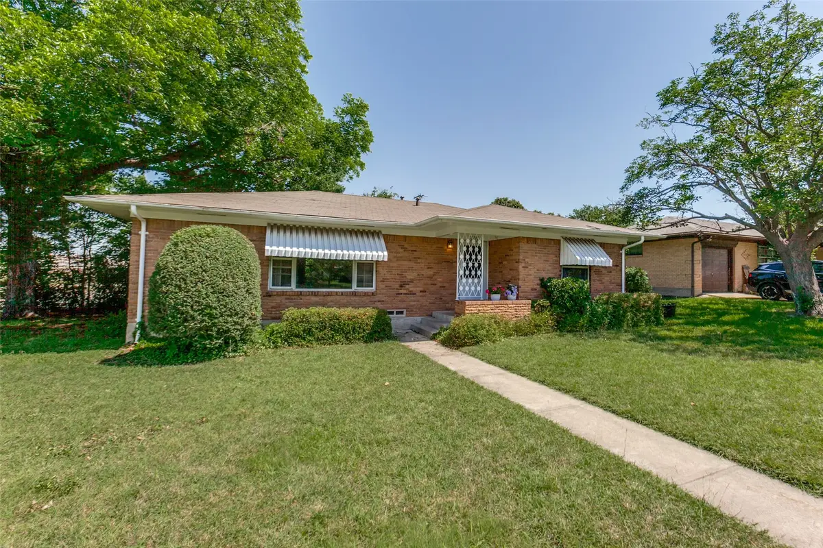 301 Hillcrest Avenue, Richardson, TX 75081 - #1