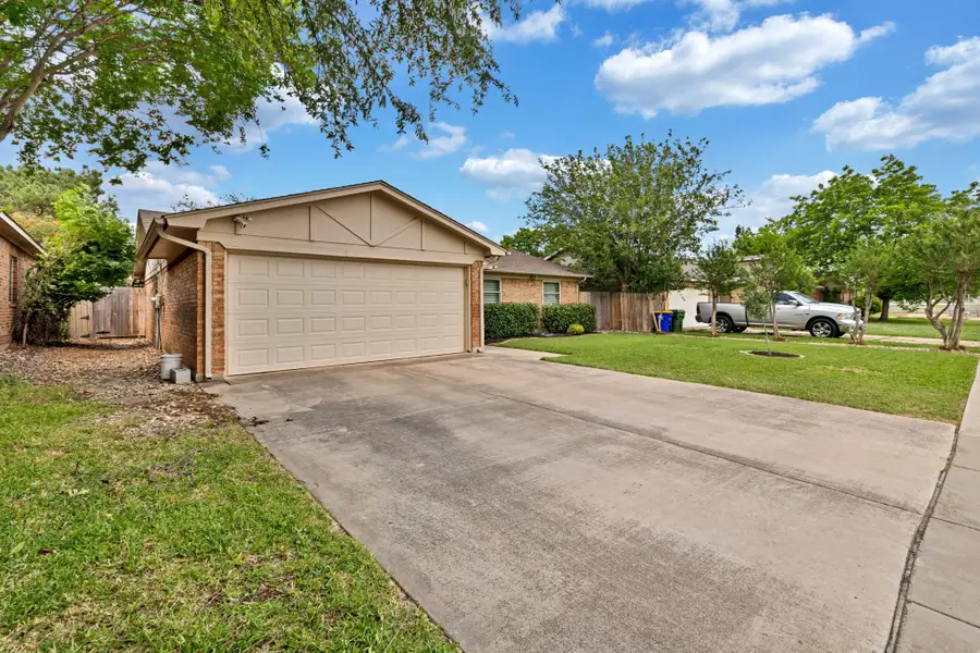 6553 Blue Grass Drive, Watauga, TX 76148 - #2