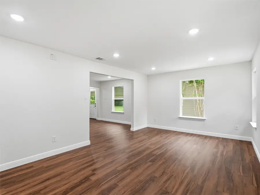 706 Emery Street, Denton, TX 76201 - #2