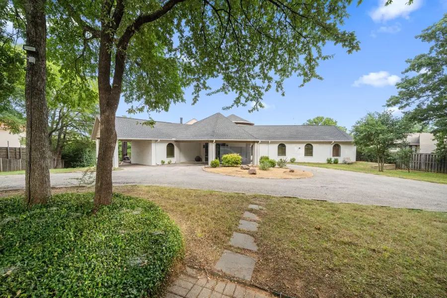 8542 Meadowbrook Drive, Fort Worth, TX 76120 - #2
