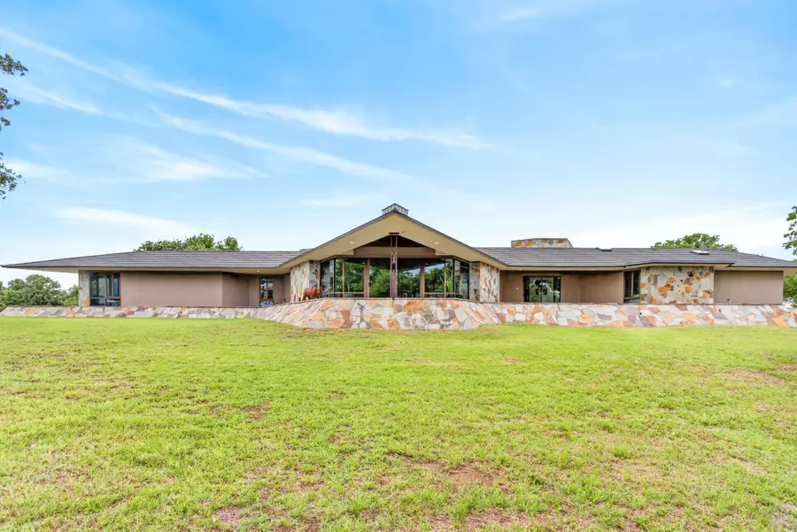 1080 N Greenbrier Rd Road, Nocona, TX 76255 - #2