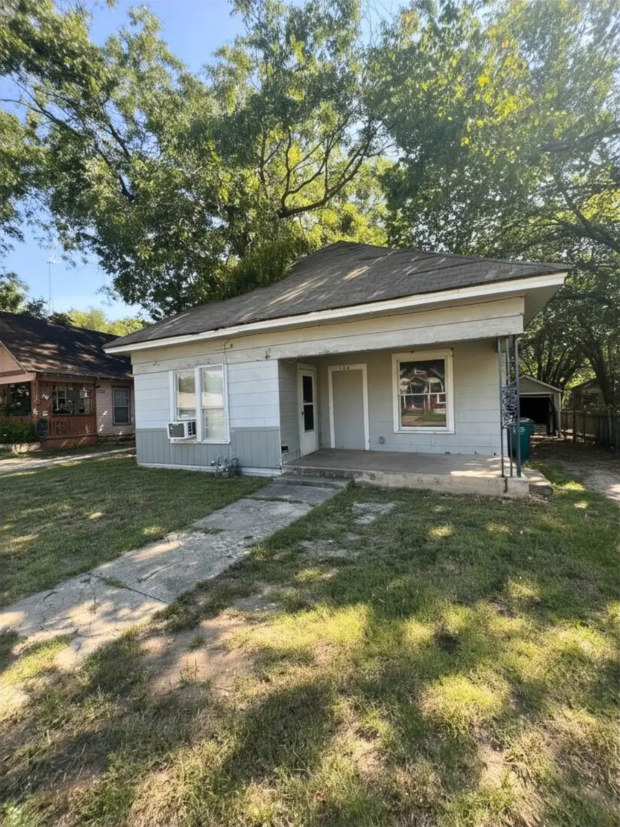 728 Ritchey Street, Gainesville, TX 76240 - #3
