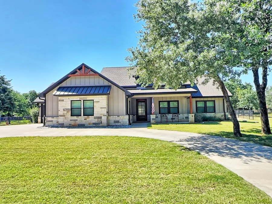 3347 Sabine Street, Athens, TX 75752 - #2