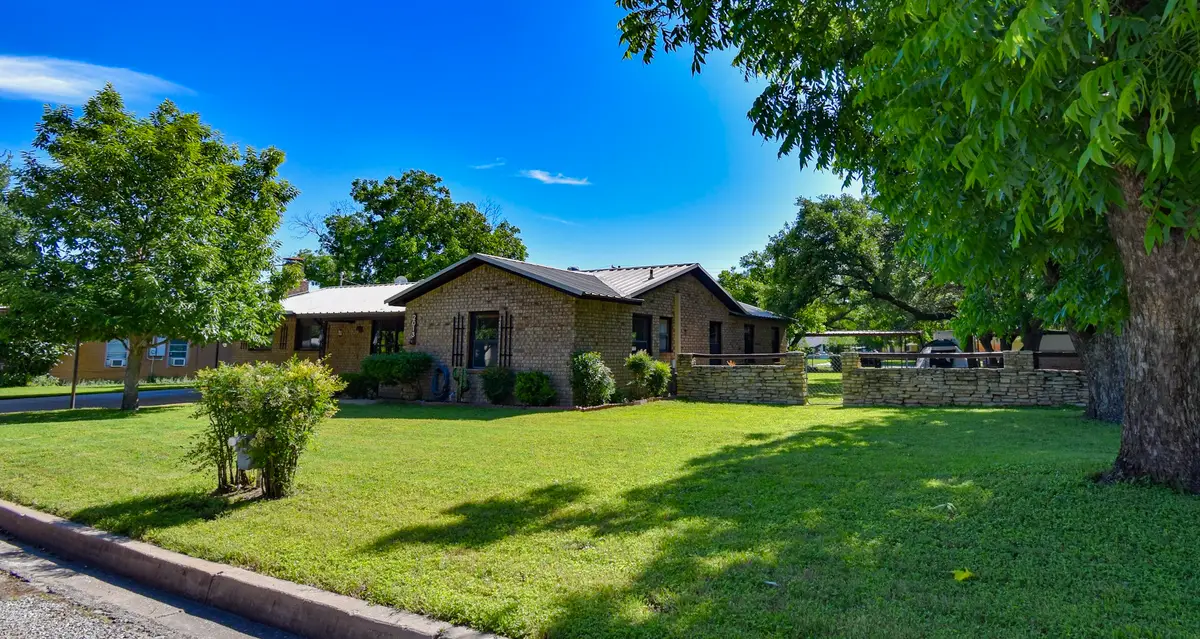 2013 S Walnut, Brady, TX 76825 - #1