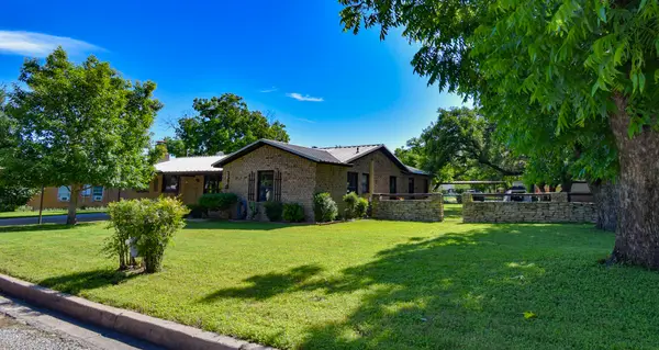 2013 S Walnut, Brady, TX 76825