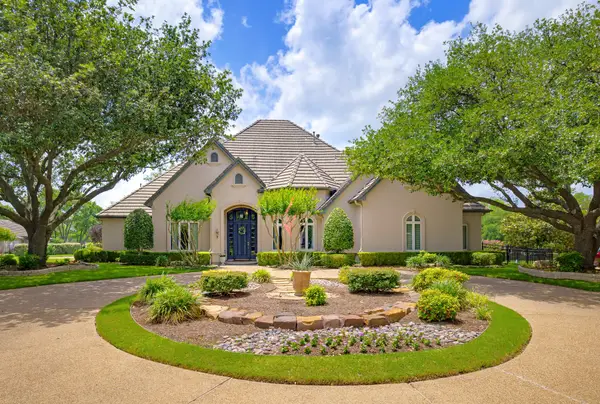 6008 Laurel Valley Court, Fort Worth, TX 76132