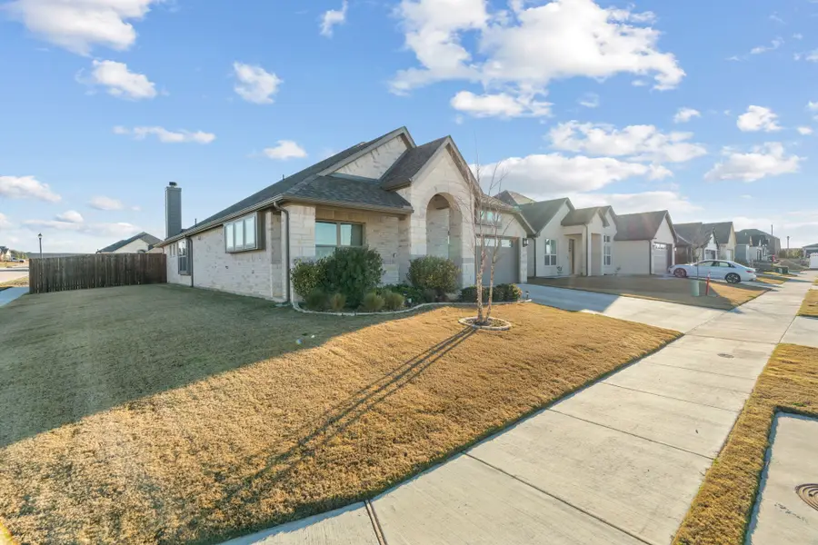 701 Bass Lake Lane, Cleburne, TX 76033 - #2