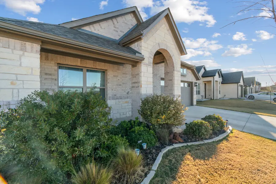 701 Bass Lake Lane, Cleburne, TX 76033 - #3