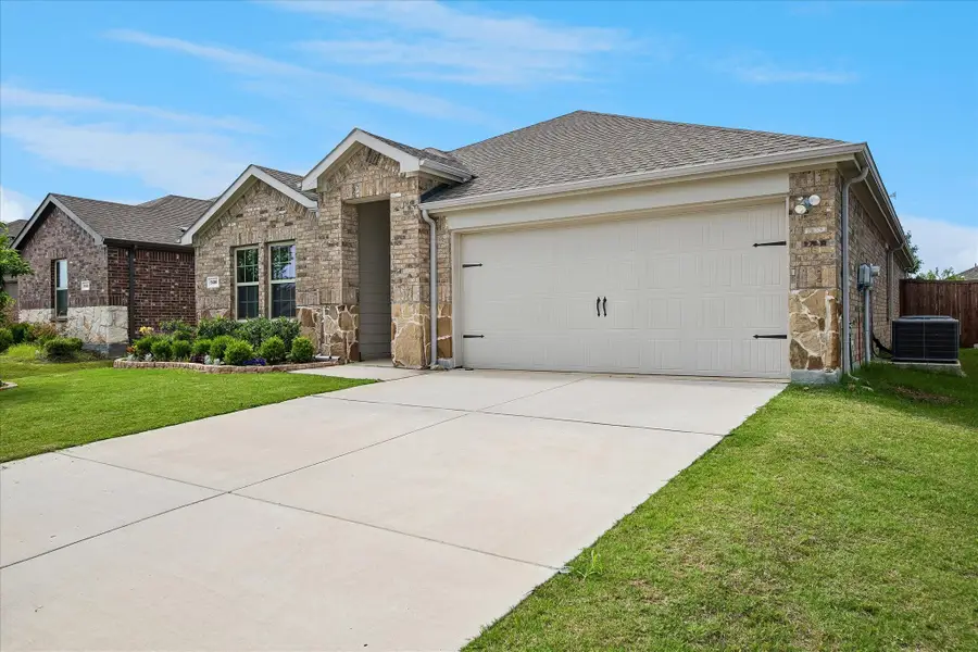 936 Glover Drive, Aubrey, TX 76227 - #2