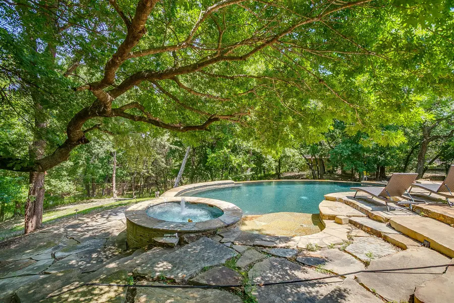 1107 N Cockrell Hill Road, Desoto, TX 75115 - #3