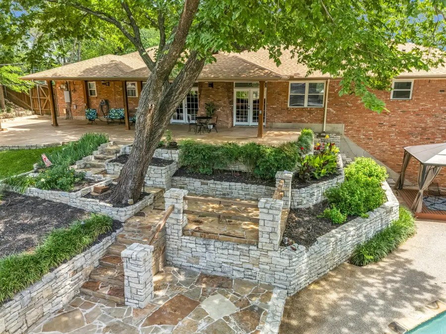 3908 Wildwood, Euless, TX 76040 - #2