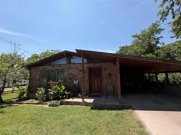 400 N Bean Street, Howe, TX 75459