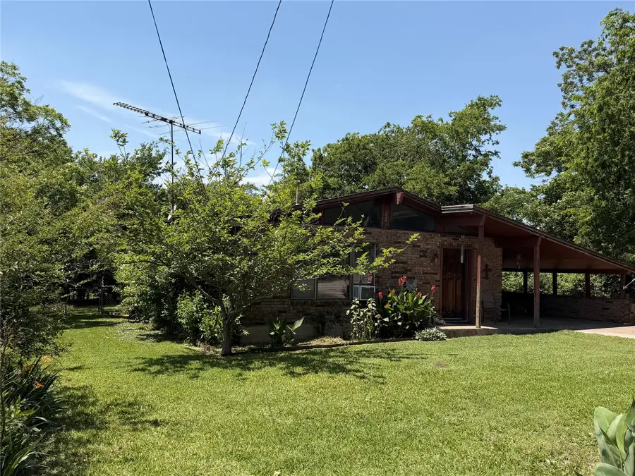 400 N Bean Street, Howe, TX 75459 - #2