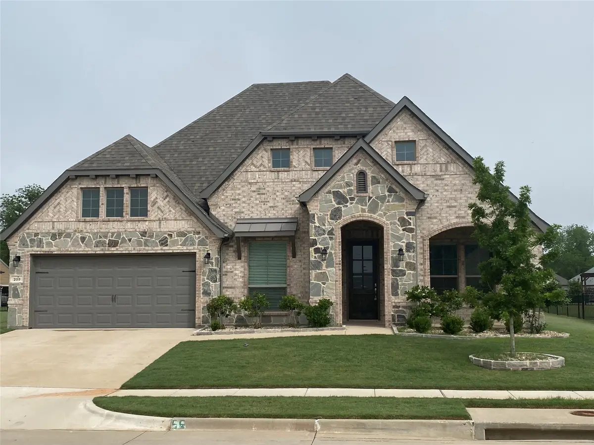 209 Johnson Street, Granbury, TX 76048 - #1