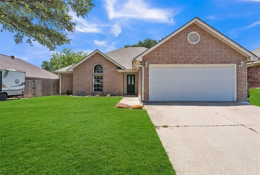 7937 Hunters Glen Drive, Watauga, TX 76148 - #2
