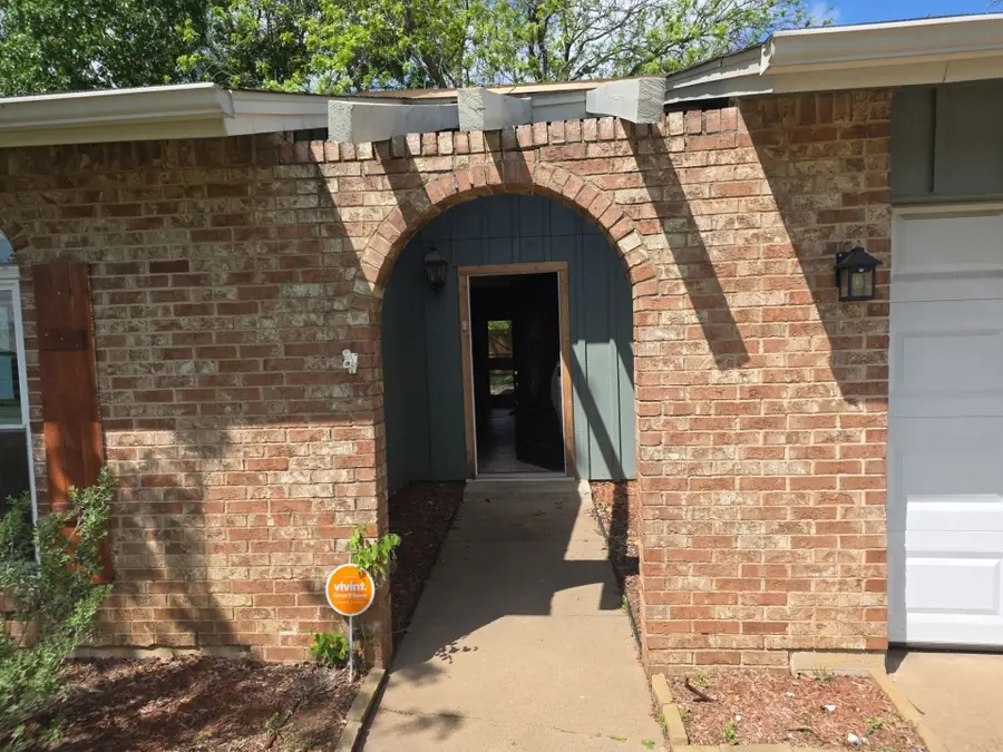 1900 26th Avenue, Mineral Wells, TX 76067 - #2