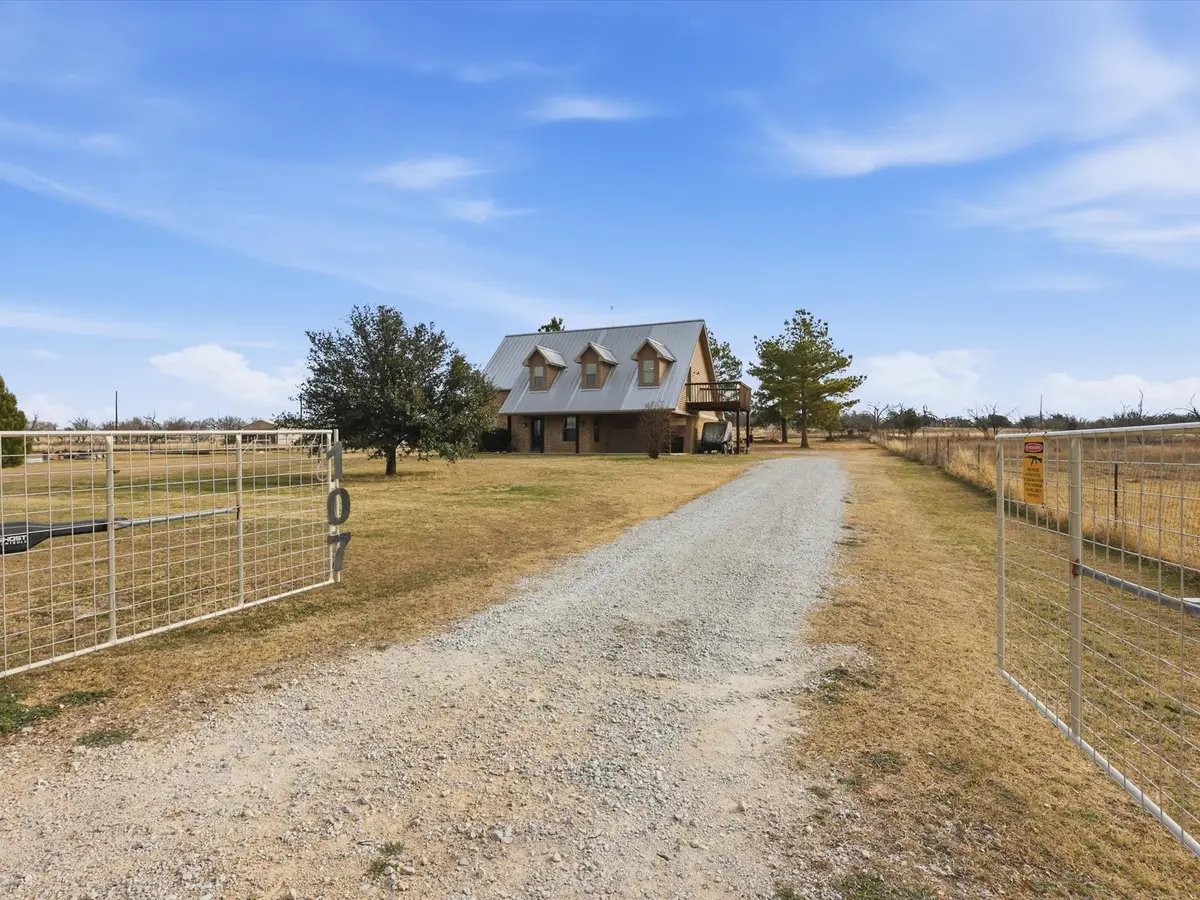 107 Private Road 3421, Bridgeport, TX 76426 - #1