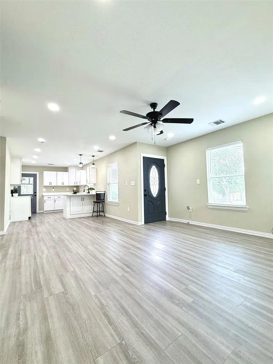 2666 Burton Avenue, Fort Worth, TX 76105 - #3