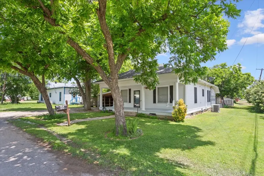 102 S Hogan Street, Holland, TX 76534 - #3