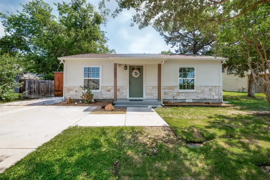 203 S Waxahachie Street, Mansfield, TX 76063 - #3