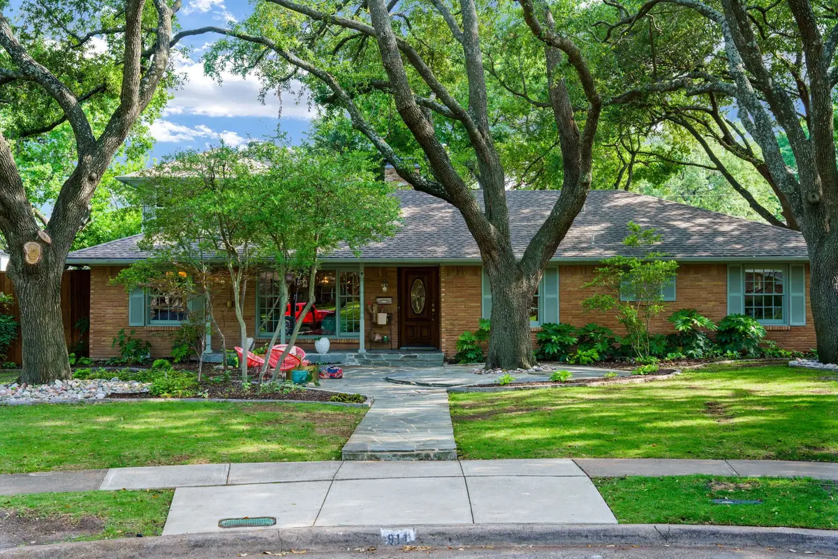 911 Saint Lukes Drive, Richardson, TX 75080 - #1
