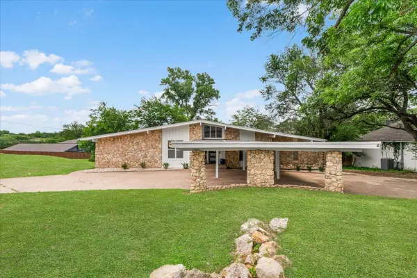 1905 Dakar Road E, Fort Worth, TX 76116