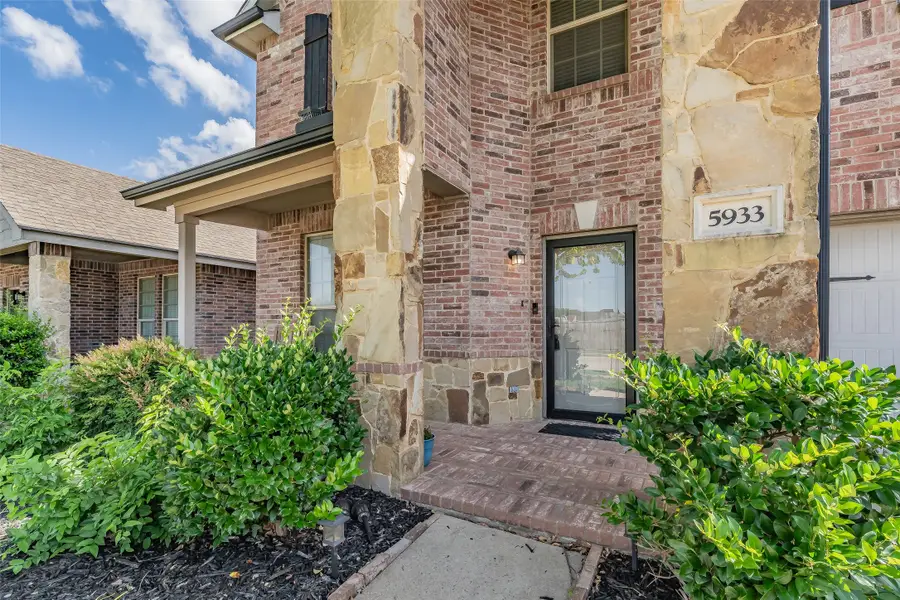 5933 Misty Breeze Drive, Fort Worth, TX 76179 - #2