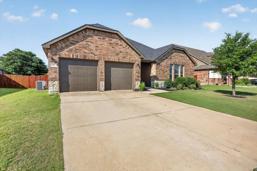107 Cantle Street, Waxahachie, TX 75165 - #2