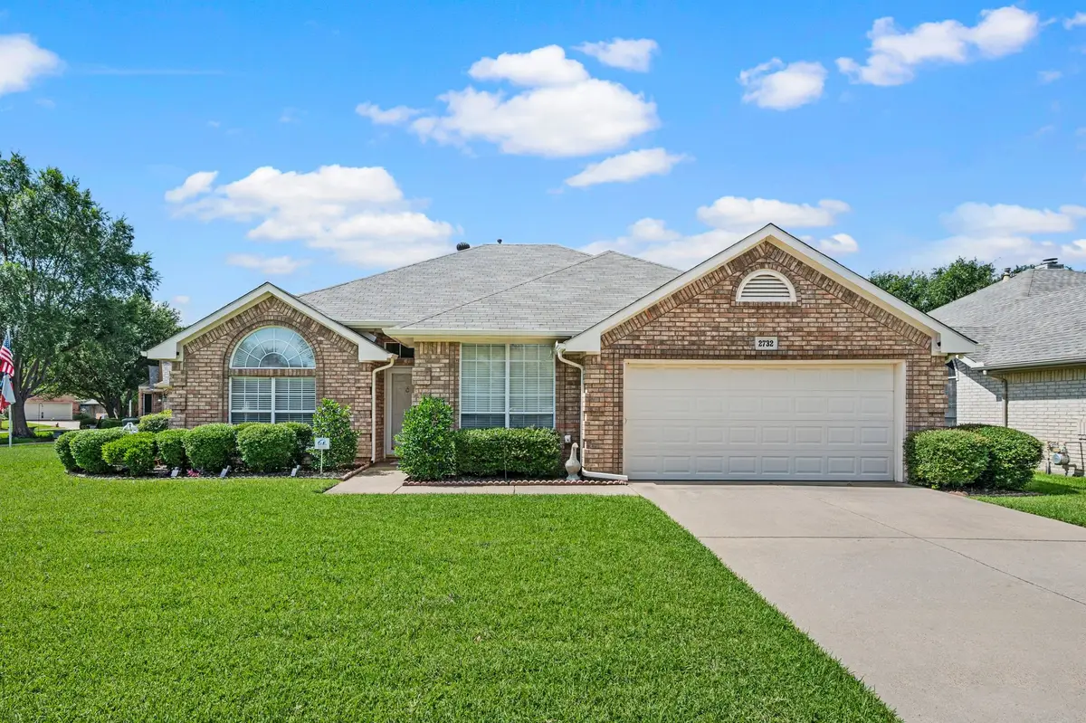 2732 Crystal Glenn Circle, Hurst, TX 76054 - #1