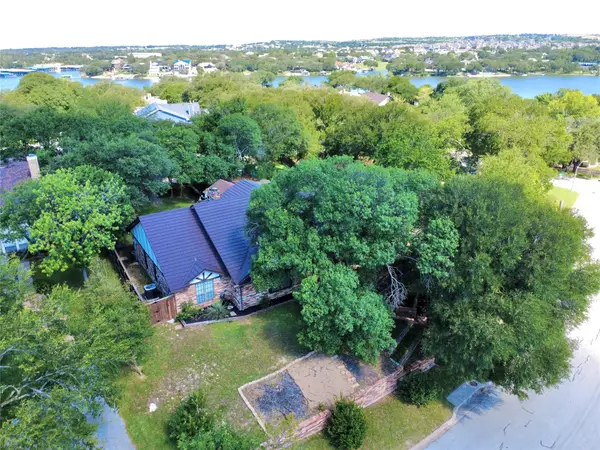8929 Crosswind Drive, Fort Worth, TX 76179