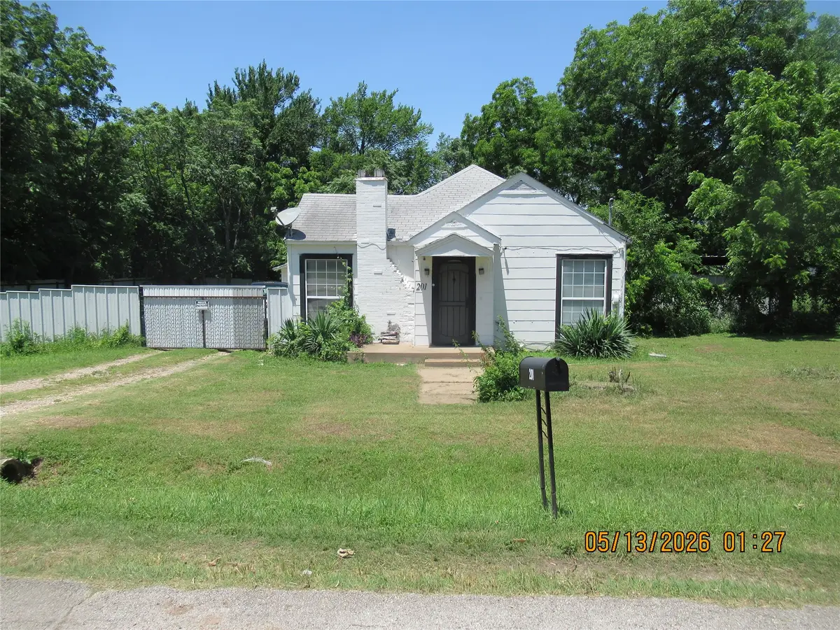 201 E Dallas Street, Hutchins, TX 75141 - #1