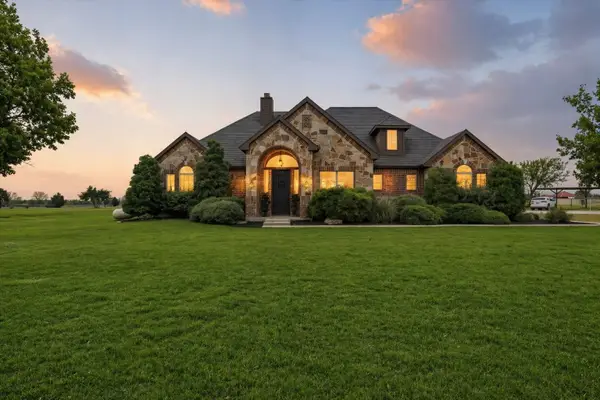 542 Pierce Road, Red Oak, TX 75154