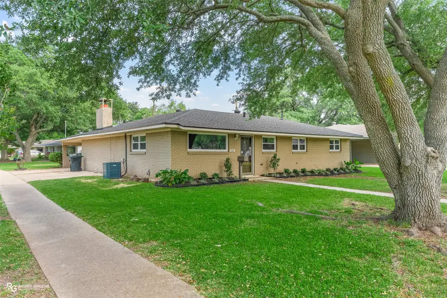 2214 Wakefield Avenue, Bossier City, LA 71111 - #2