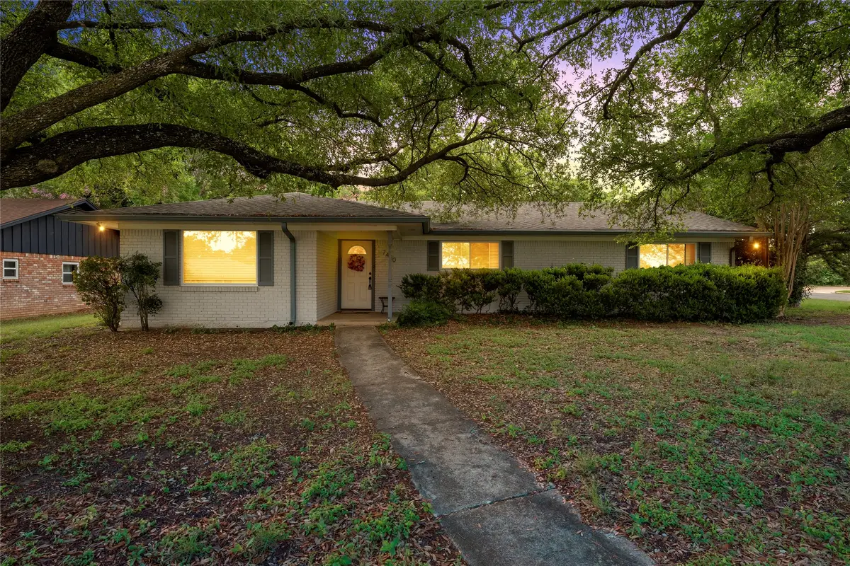 7440 Brentwood Circle, Woodway, TX 76712 - #1