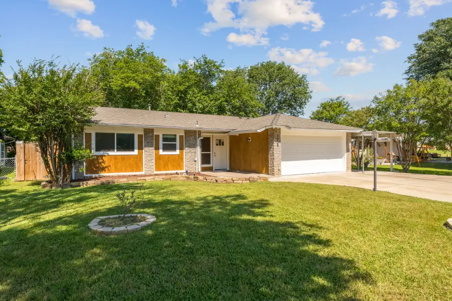 3025 Harvard Street N, Irving, TX 75062 - #2