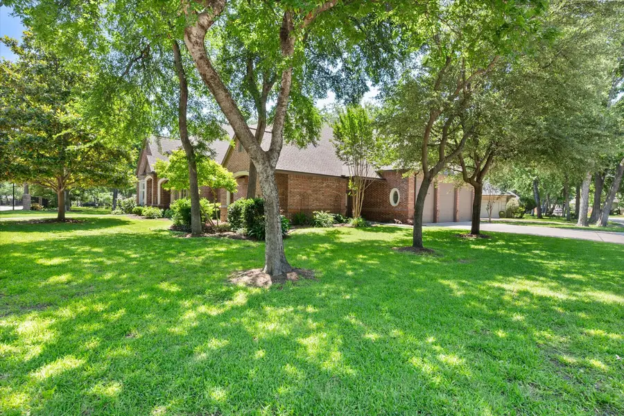 6100 Forest River Drive, Fort Worth, TX 76112 - #3